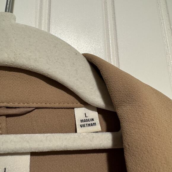 Wilfred Freeform Shirt Tan Crepette Size Large - Picture 5 of 7